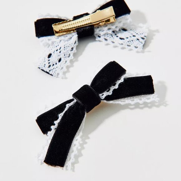 NWT Urban Outfitters Mini Velvet Lace Pink Hair Bow Clip Set - Picture 3 of 5